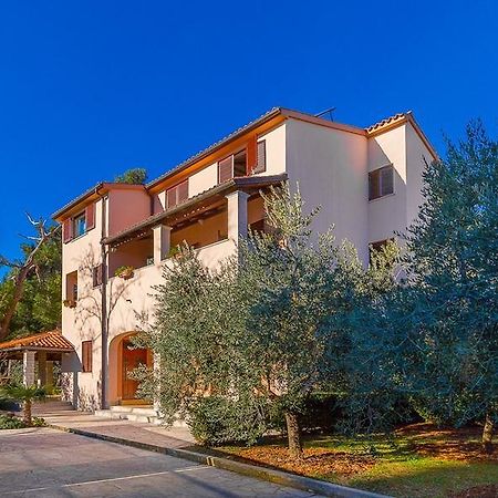 Apartments Valbandon Fazana Exterior photo