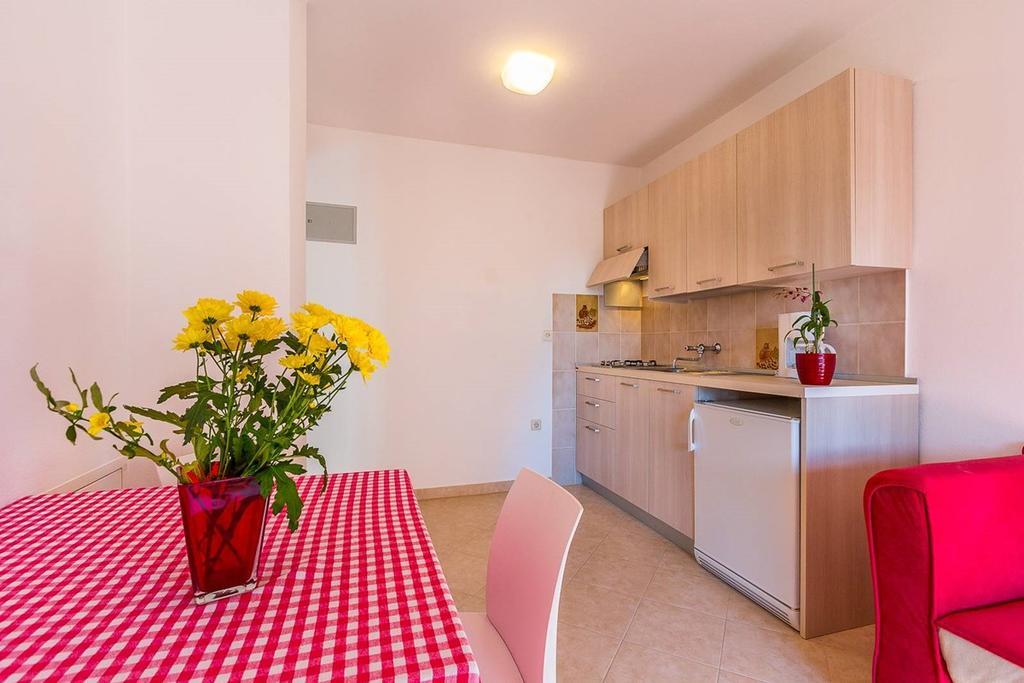 Apartments Valbandon Fazana Exterior photo
